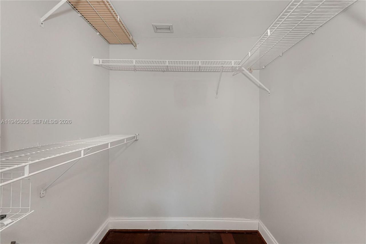 90 Alton Rd, Unit 301, Miami Beach, FL 33139 Photo