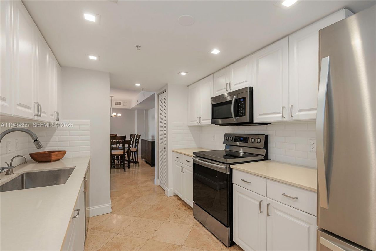 90 Alton Rd, Unit 301, Miami Beach, FL 33139 Photo