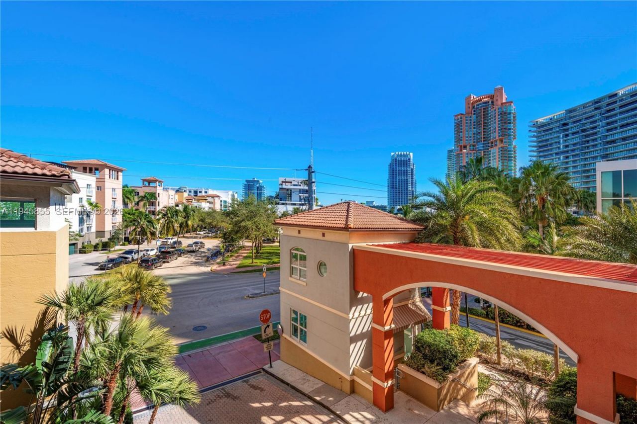 90 Alton Rd, Unit 301, Miami Beach, FL 33139 Photo