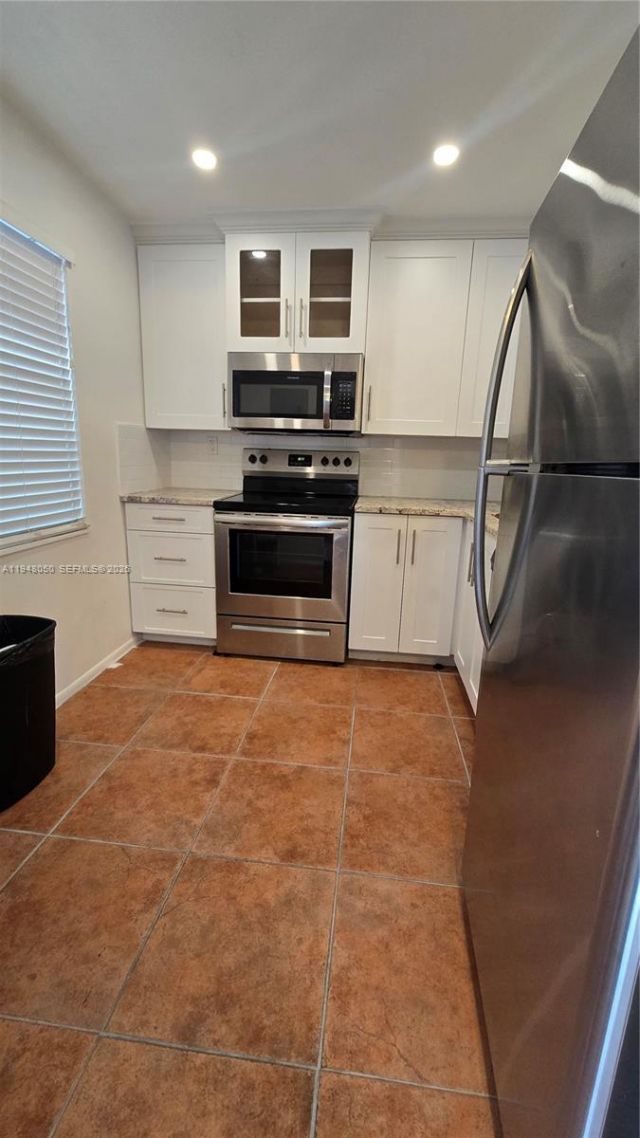 2900 NW 48th Ter, Unit 310, Lauderdale Lakes, FL 33313 Photo