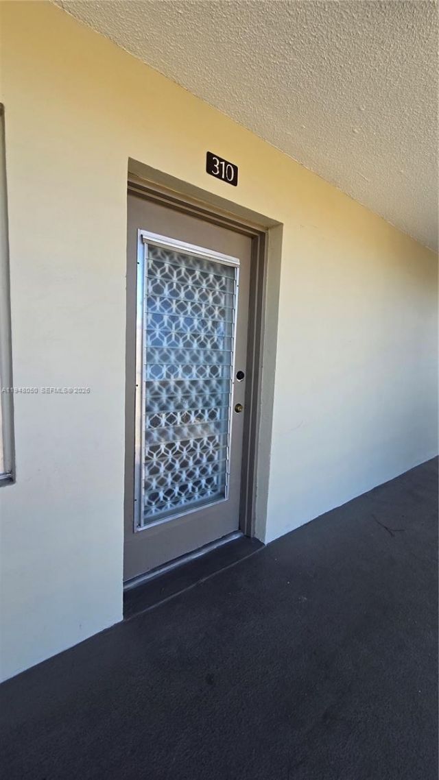 2900 NW 48th Ter, Unit 310, Lauderdale Lakes, FL 33313 Photo