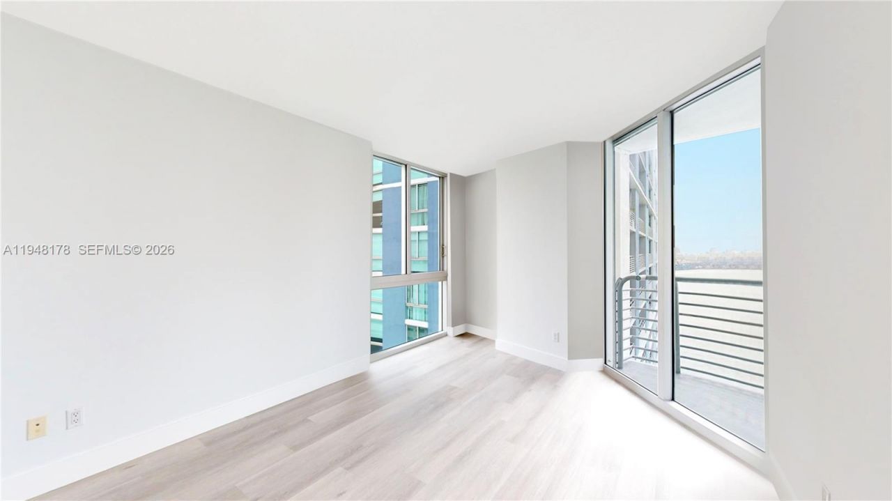 325 S Biscayne Blvd, Unit 2226, Miami, FL 33131 Photo