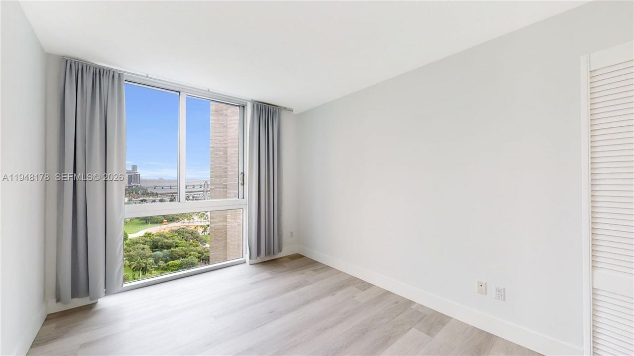 325 S Biscayne Blvd, Unit 2226, Miami, FL 33131 Photo