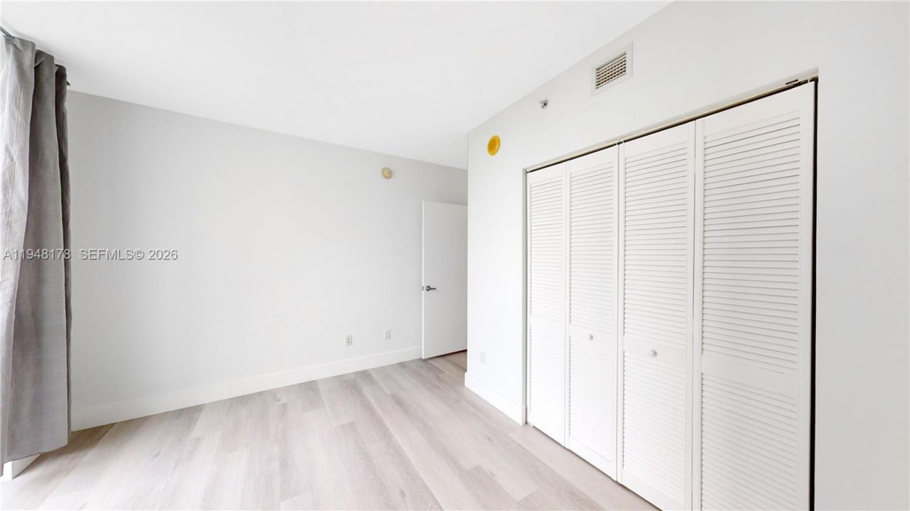 325 S Biscayne Blvd, Unit 2226, Miami, FL 33131 Photo