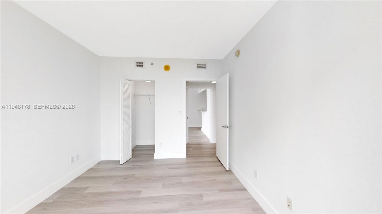 325 S Biscayne Blvd, Unit 2226, Miami, FL 33131 Photo