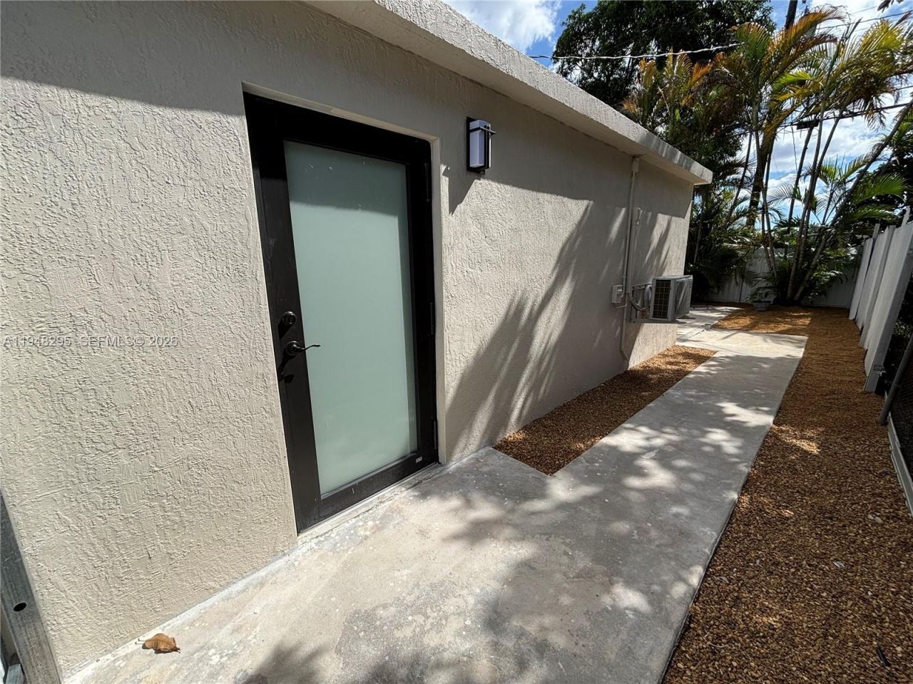 30 E 44th St, Unit 30, Hialeah, FL 33013 Photo