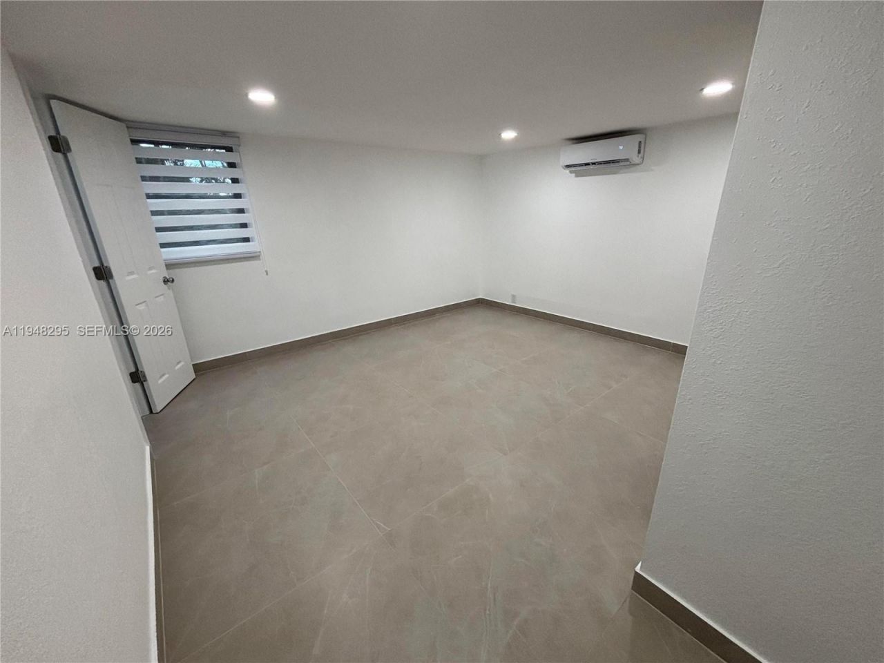 30 E 44th St, Unit 30, Hialeah, FL 33013 Photo