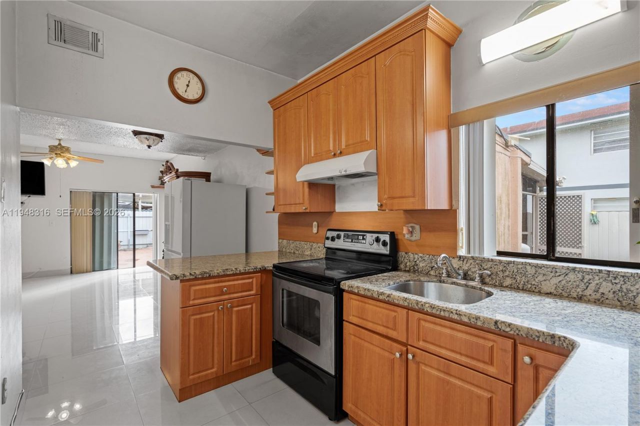 5890 W 25th Ct, Unit 6, Hialeah, FL 33016 Photo