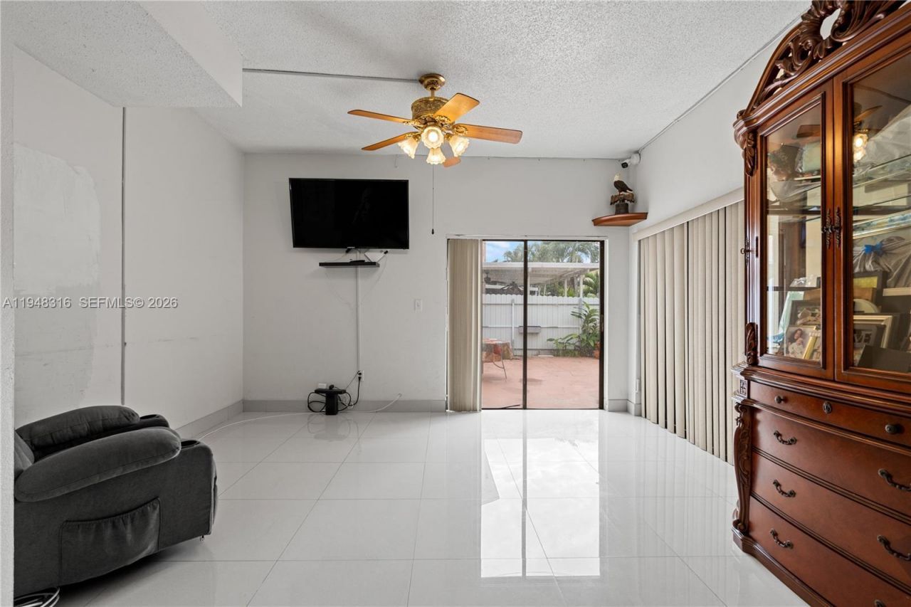 5890 W 25th Ct, Unit 6, Hialeah, FL 33016 Photo