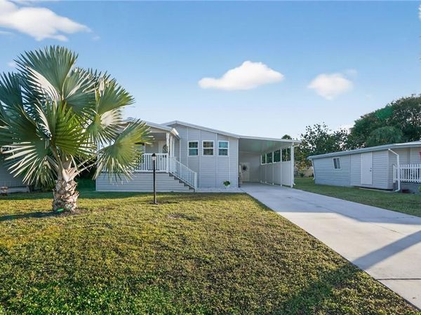 516 Menton LN, NAPLES, FL 34112