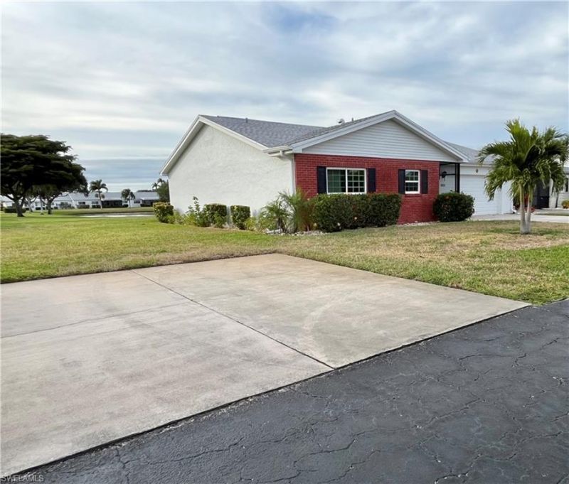 6986 Winkler Rd, Fort Myers, FL 33919 Photo