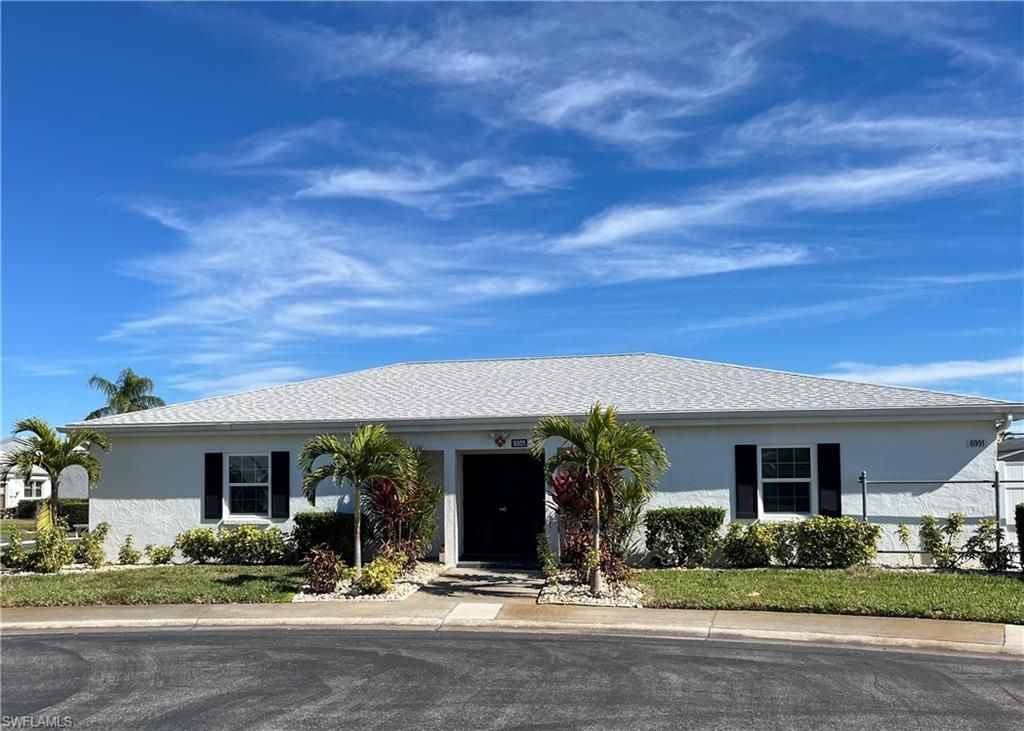6986 Winkler Rd, Fort Myers, FL 33919 Photo