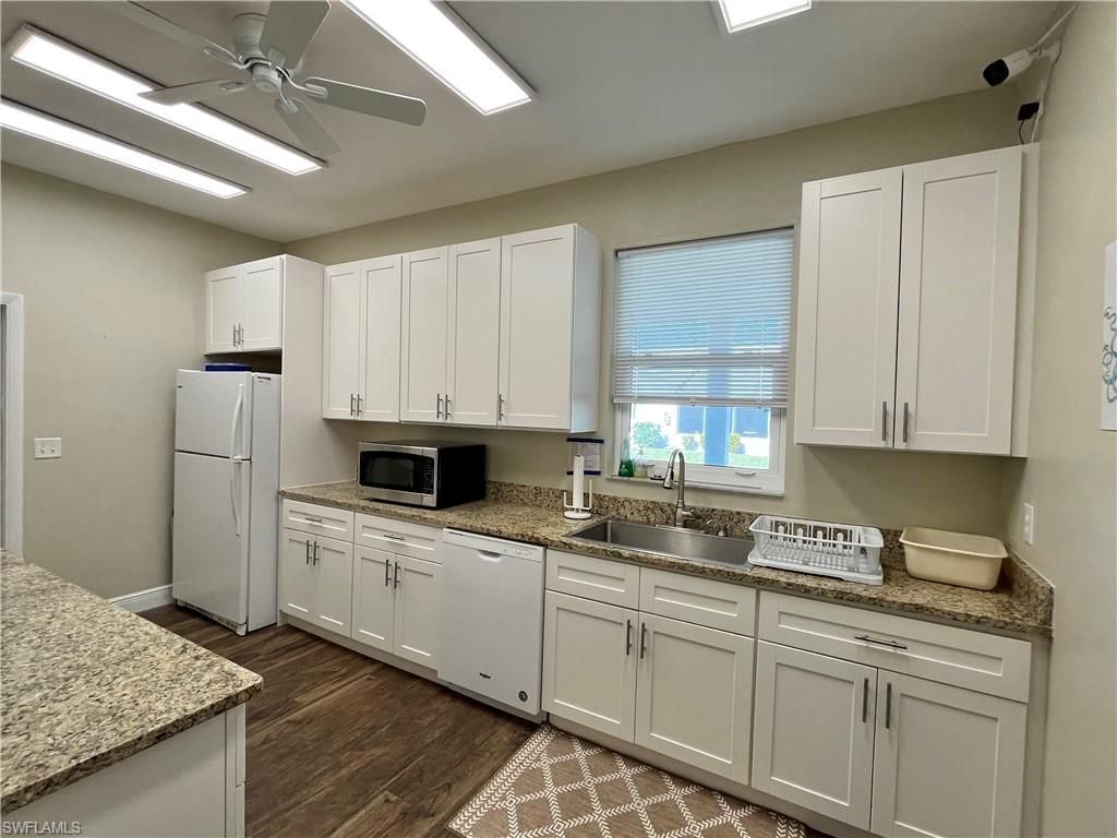 6986 Winkler Rd, Fort Myers, FL 33919 Photo