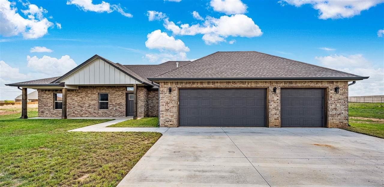 4297 Peak Ln, Elgin, OK 73538 Main Photo