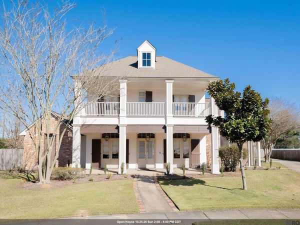 13717 Earls Ct, Saint George, LA 70810