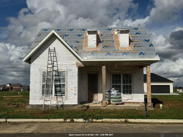 5189 Stonewater Dr, Gonzales, LA 70737