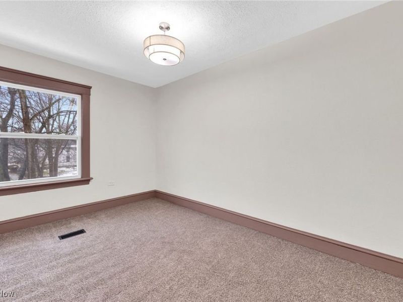 3887 W 21st Street, Cleveland, OH 44109 Photo 24