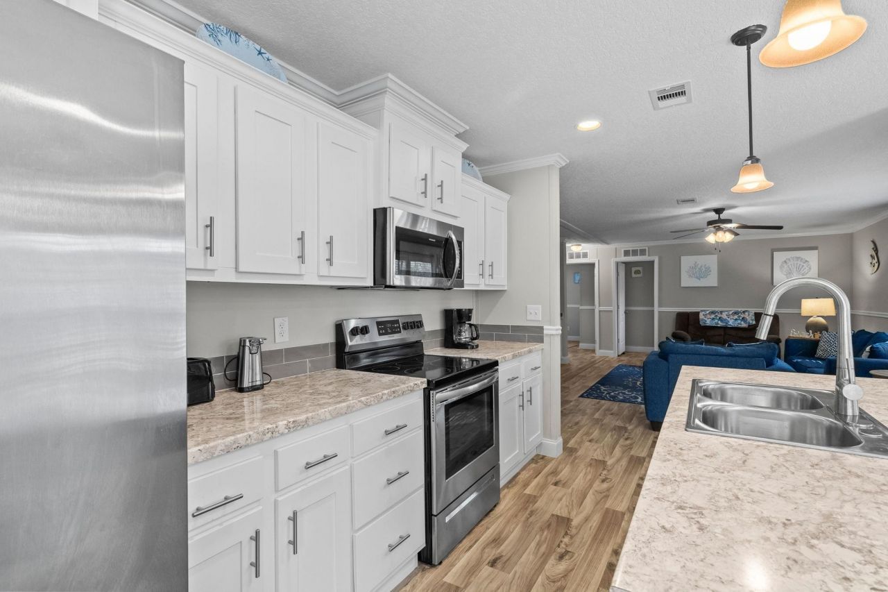 935 Southpark Dr. Photo 10