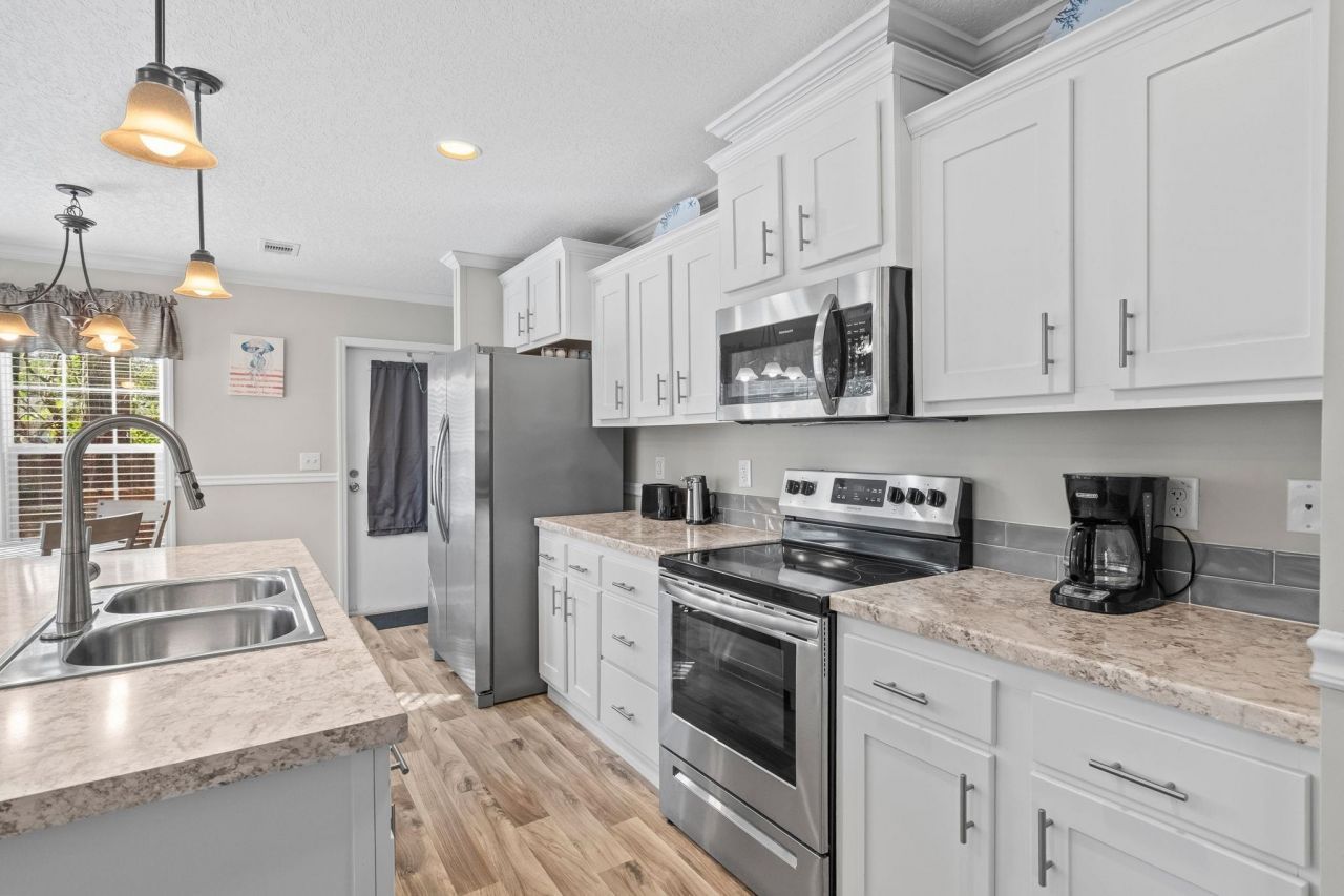 935 Southpark Dr. Photo 11