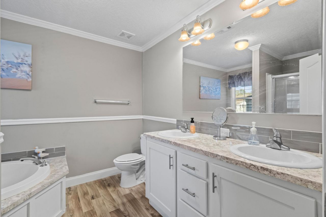 935 Southpark Dr. Photo 17