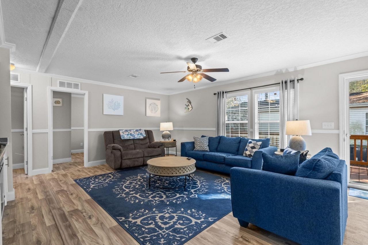 935 Southpark Dr. Photo 4