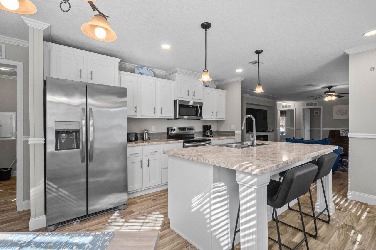 935 Southpark Dr. Photo 8