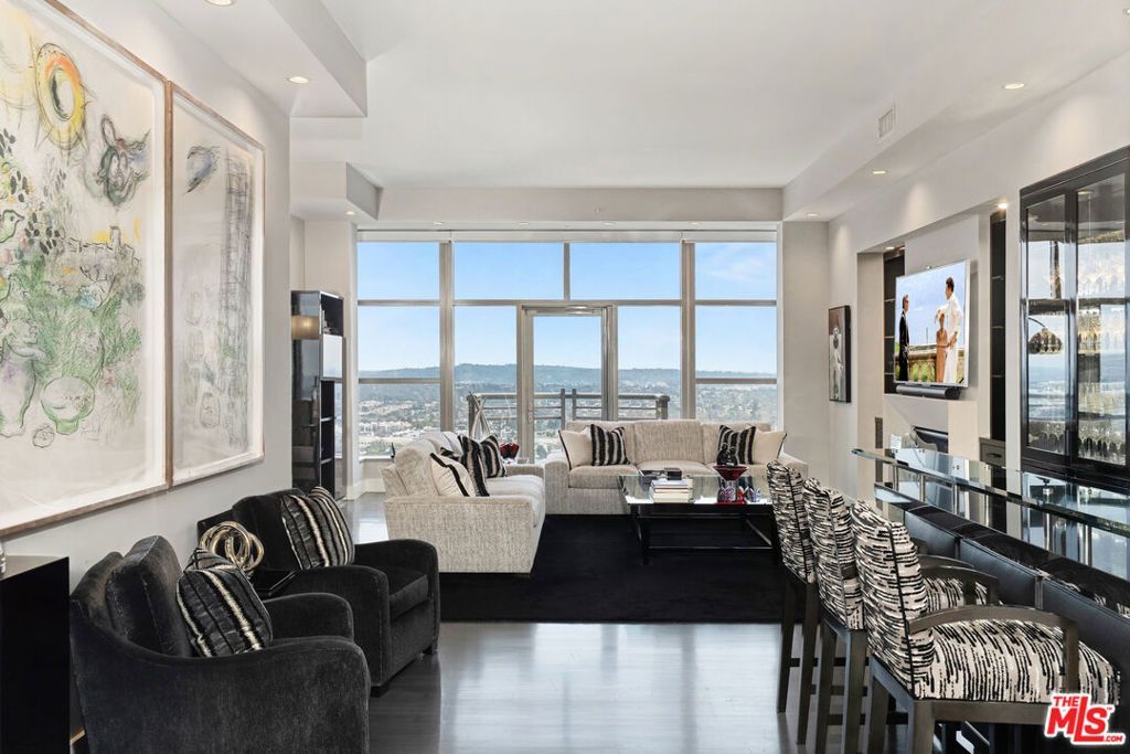 10776 Wilshire Boulevard, Unit 1802, Los Angeles, CA 90024 Main Photo