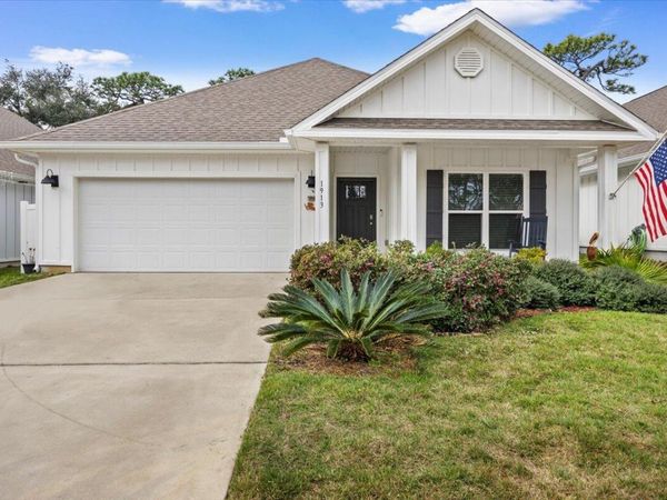 1913 Noleka Court, Navarre, FL 32566