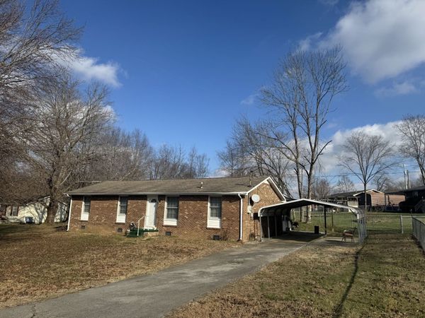 115 Larkins Dr , White Bluff, TN 37187