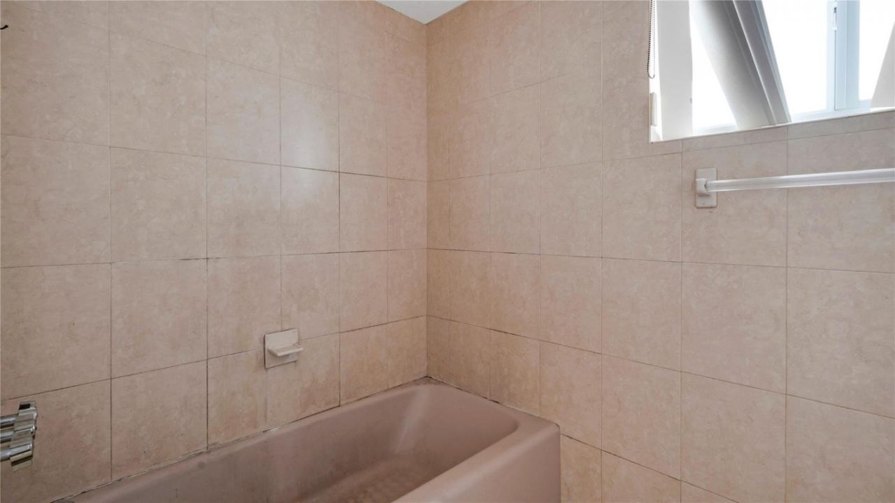 3700 NW 25th Street, Lauderdale Lakes, FL 33311 Photo