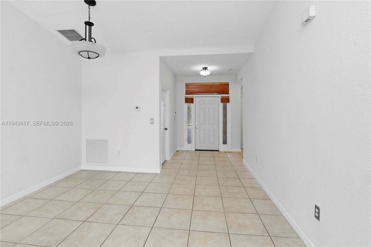 21055 SW 89th Pl, Cutler Bay, FL 33189 Photo