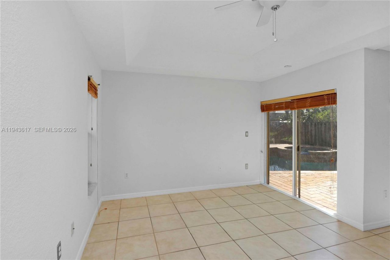 21055 SW 89th Pl, Cutler Bay, FL 33189 Photo