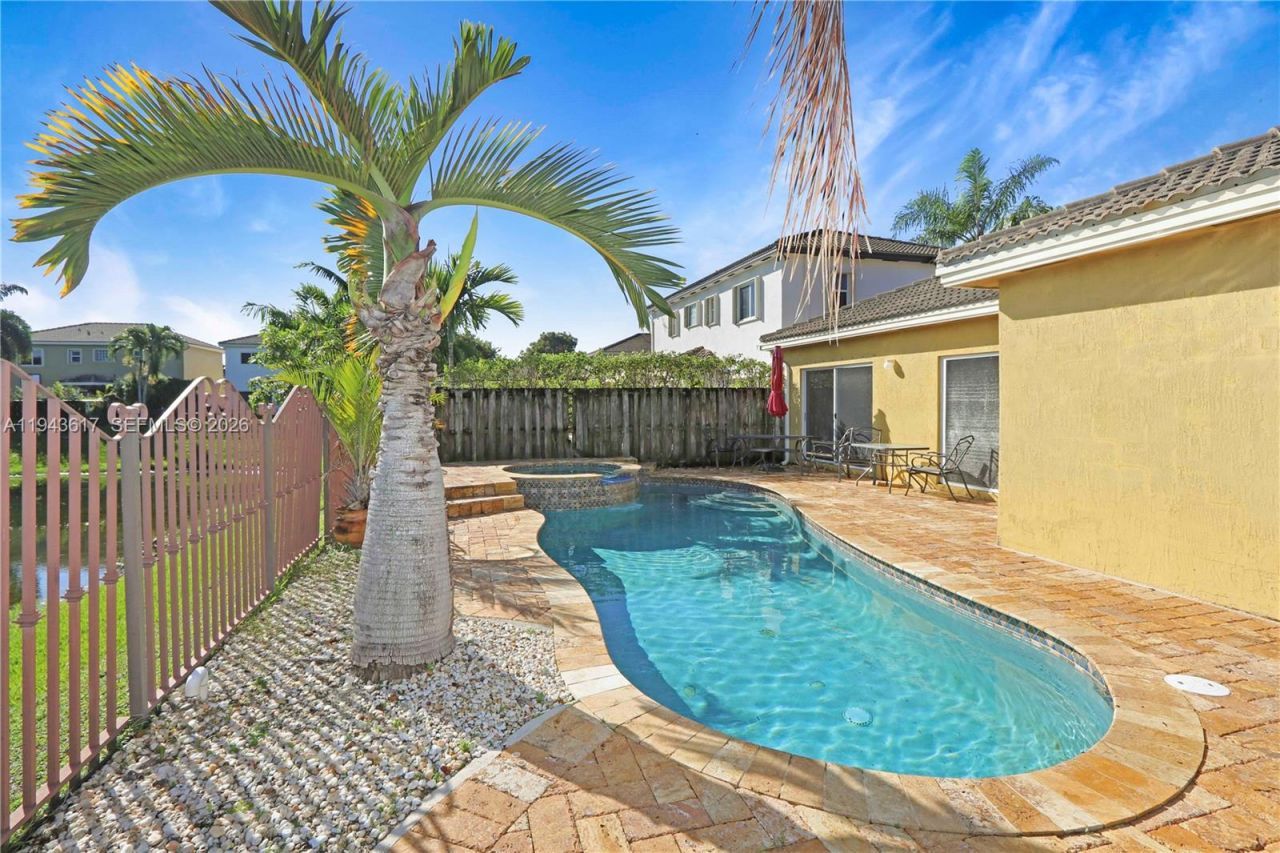 21055 SW 89th Pl, Cutler Bay, FL 33189 Photo