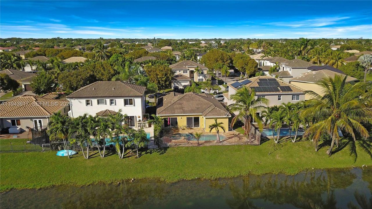 21055 SW 89th Pl, Cutler Bay, FL 33189 Photo