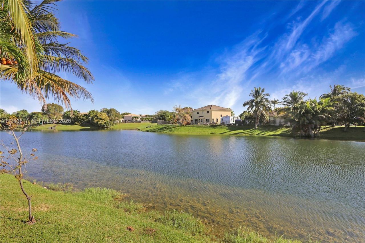 21055 SW 89th Pl, Cutler Bay, FL 33189 Photo