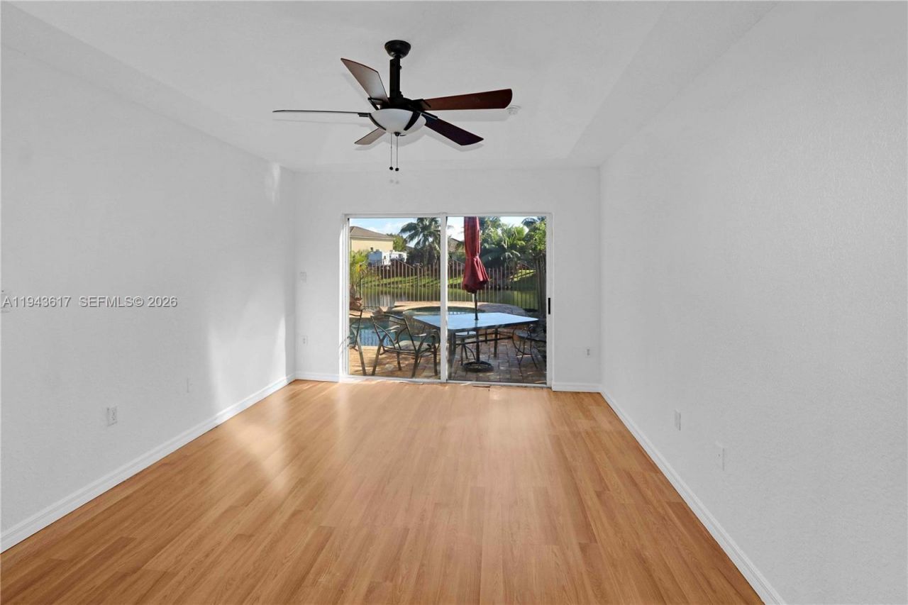 21055 SW 89th Pl, Cutler Bay, FL 33189 Photo