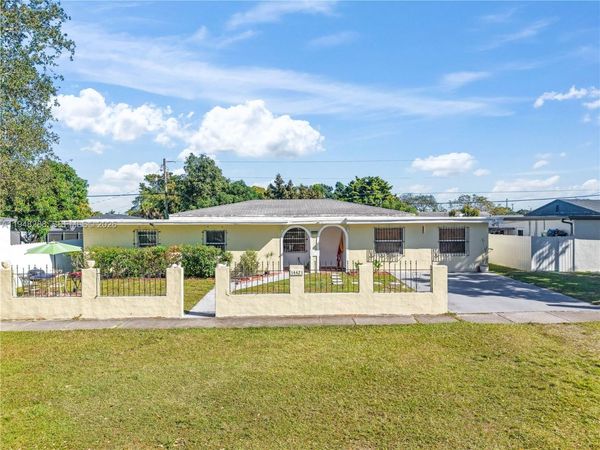 14421 Harrison St, Miami, FL 33176