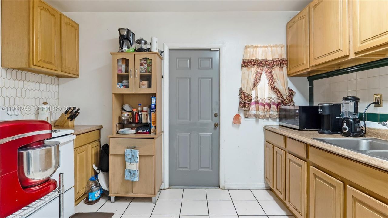 14421 Harrison St, Miami, FL 33176 Photo