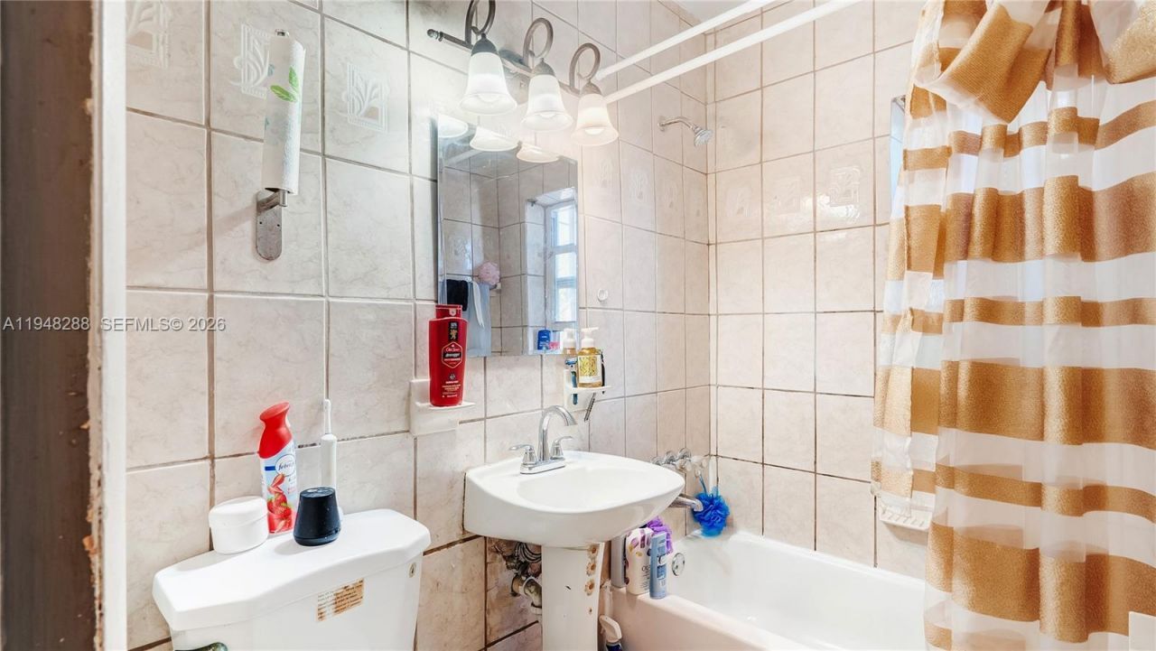 14421 Harrison St, Miami, FL 33176 Photo