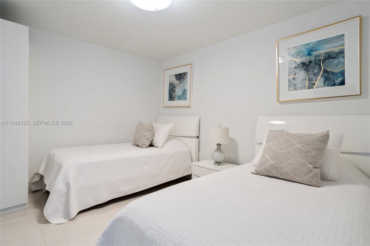 1800 S Ocean Dr, Unit 1708, Hallandale Beach, FL 33009 Photo
