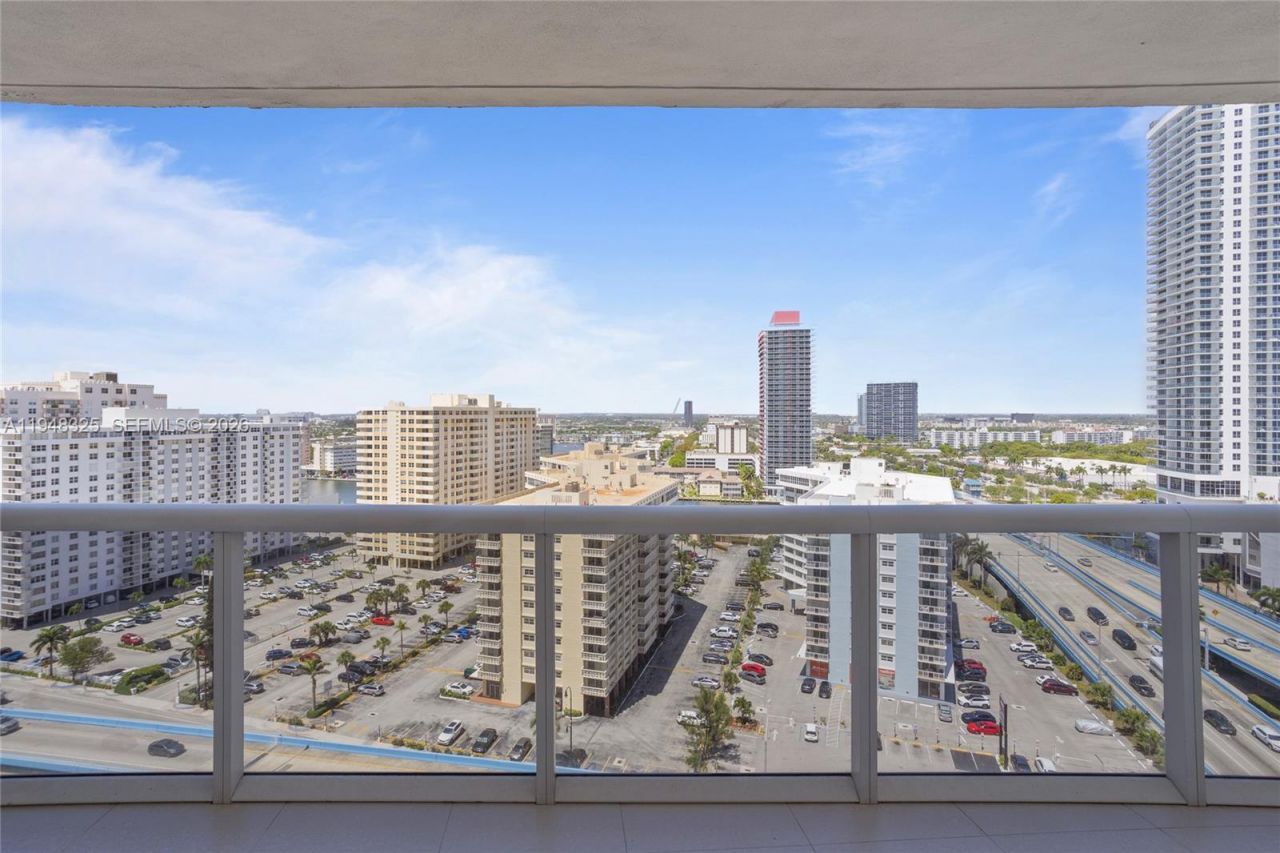 1800 S Ocean Dr, Unit 1708, Hallandale Beach, FL 33009 Photo