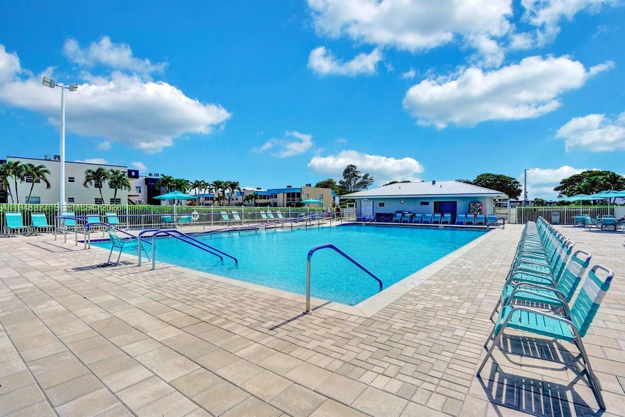 126 Piedmont C, Unit 126, Delray Beach, FL 33484 Photo