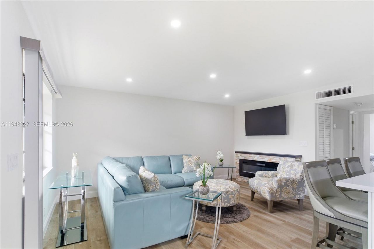 126 Piedmont C, Unit 126, Delray Beach, FL 33484 Photo