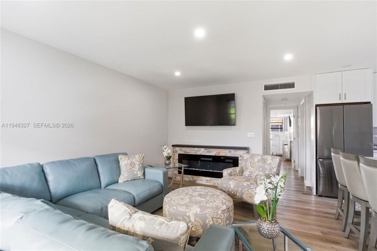 126 Piedmont C, Unit 126, Delray Beach, FL 33484 Photo