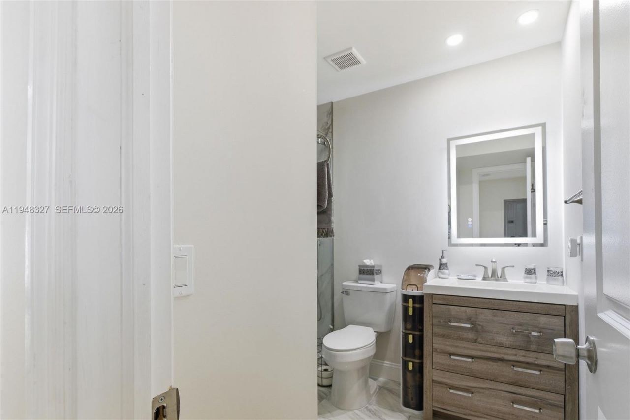 126 Piedmont C, Unit 126, Delray Beach, FL 33484 Photo