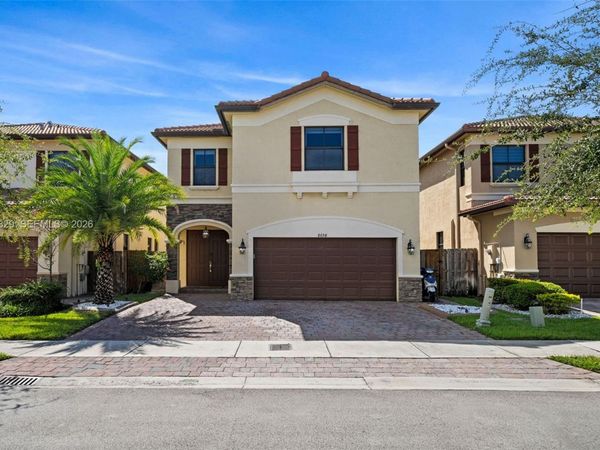 8658 NW 99th Path , Doral, FL 33178