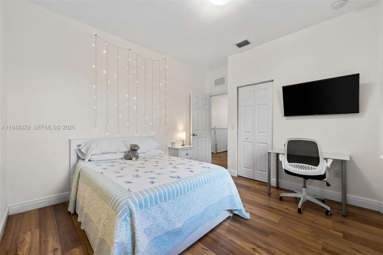 8658 NW 99th Path , Doral, FL 33178 Photo