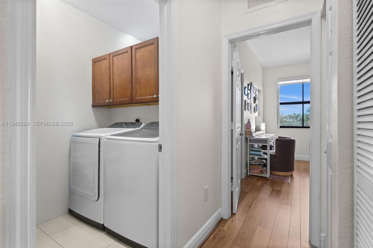 8658 NW 99th Path , Doral, FL 33178 Photo