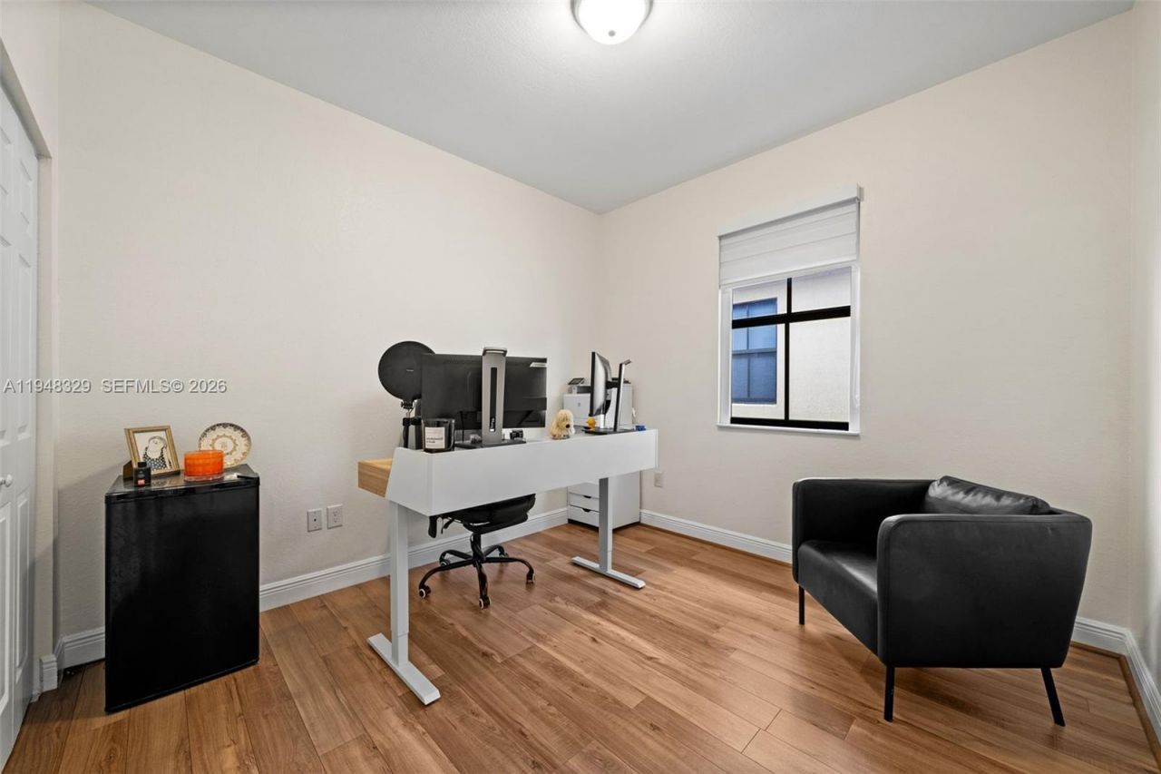 8658 NW 99th Path , Doral, FL 33178 Photo