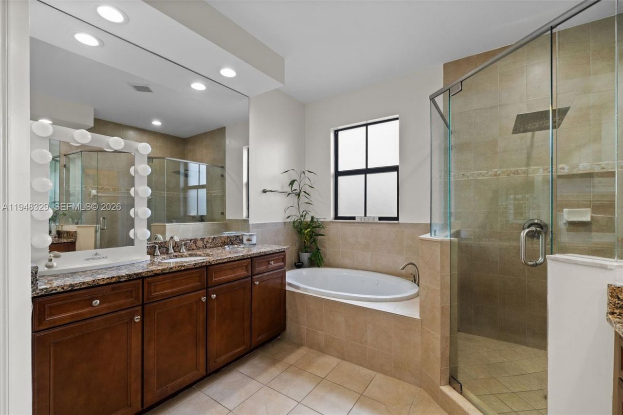 8658 NW 99th Path , Doral, FL 33178 Photo